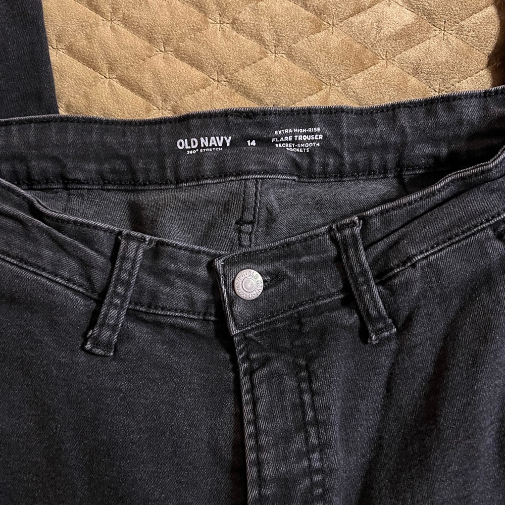 🖤 Flare Jeans - Extra High Rise ❤️ - Picture 2 of 5